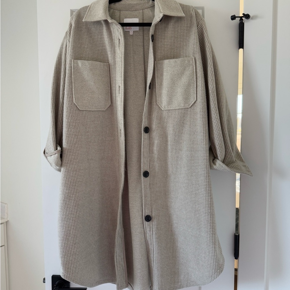 Gianni Bini Beige Button-Up Shirt Jacket